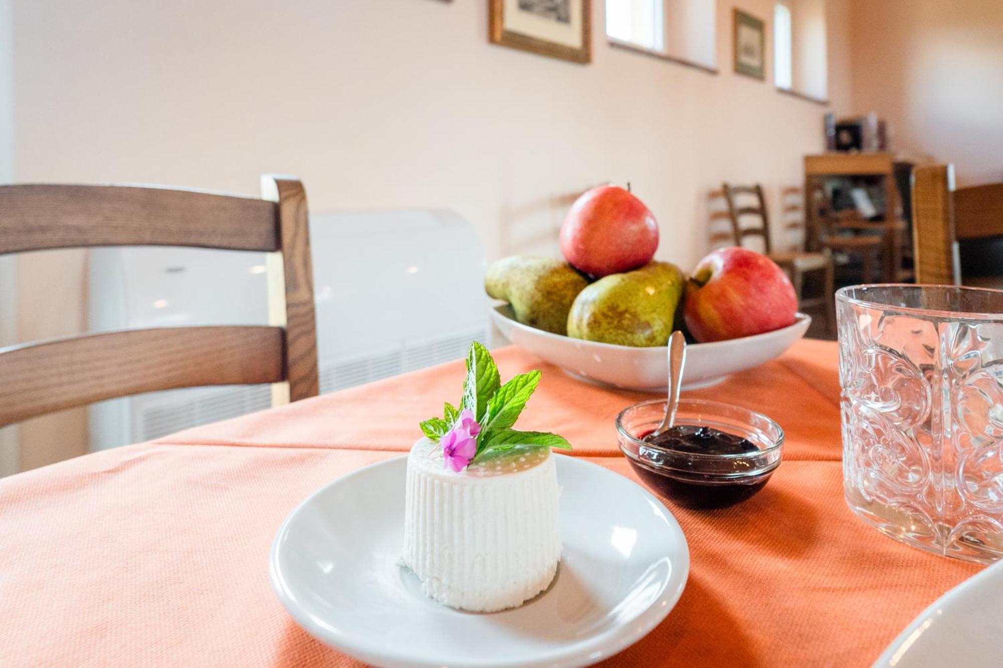 Agriturismo Bio Podere 109 - Wine&Food Алберезе Екстериор снимка