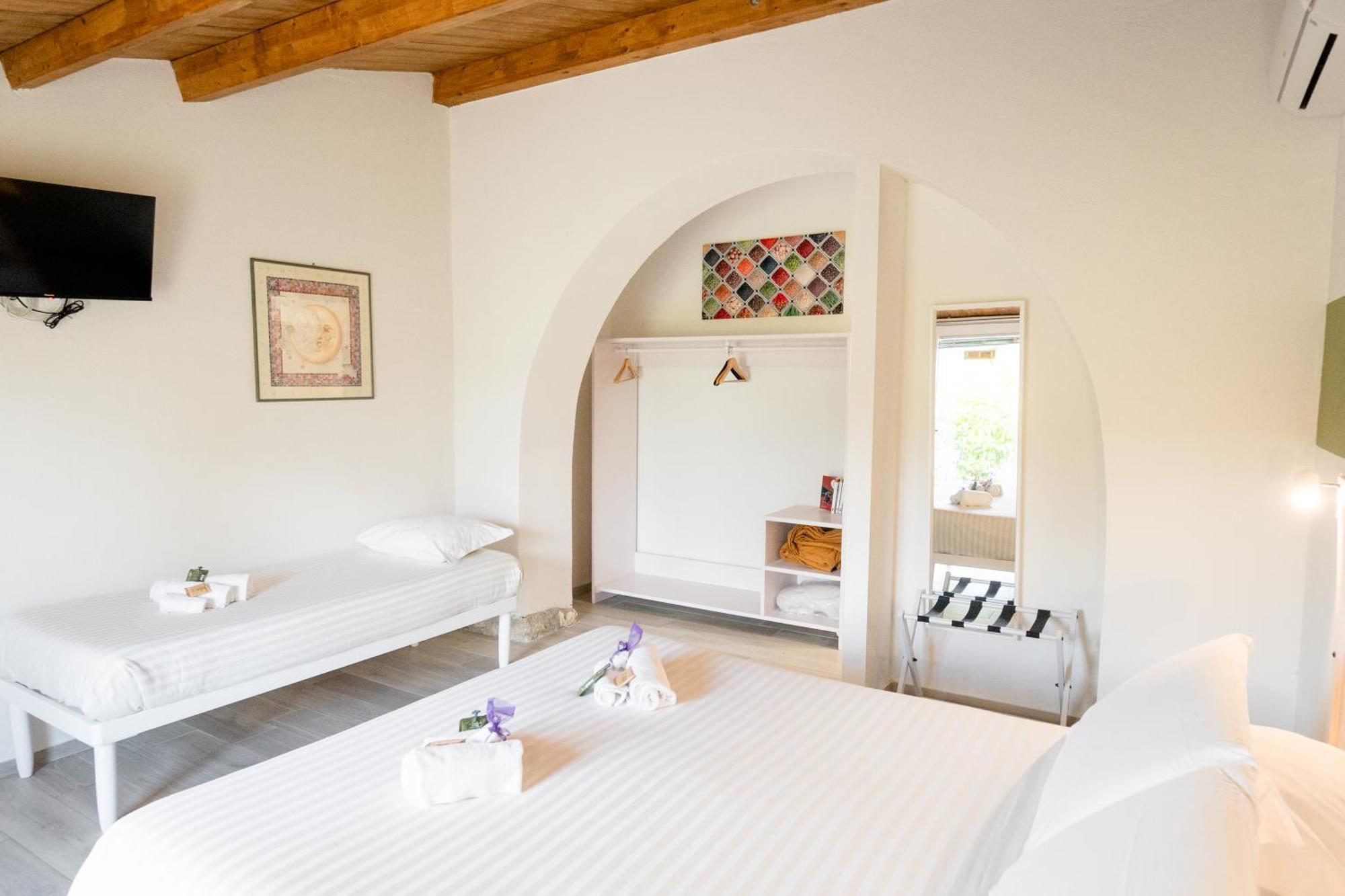 Agriturismo Bio Podere 109 - Wine&Food Алберезе Екстериор снимка