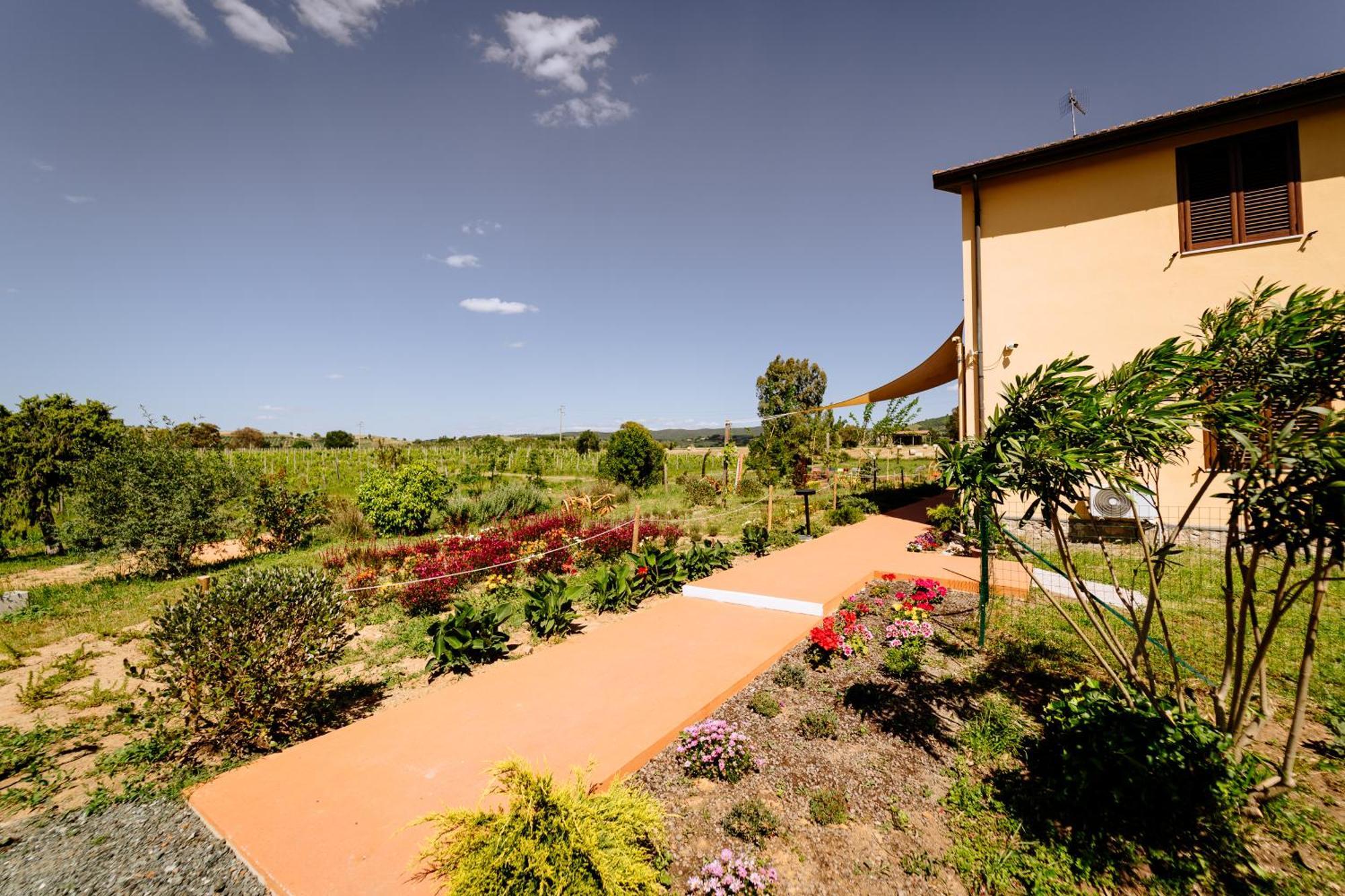 Agriturismo Bio Podere 109 - Wine&Food Алберезе Екстериор снимка